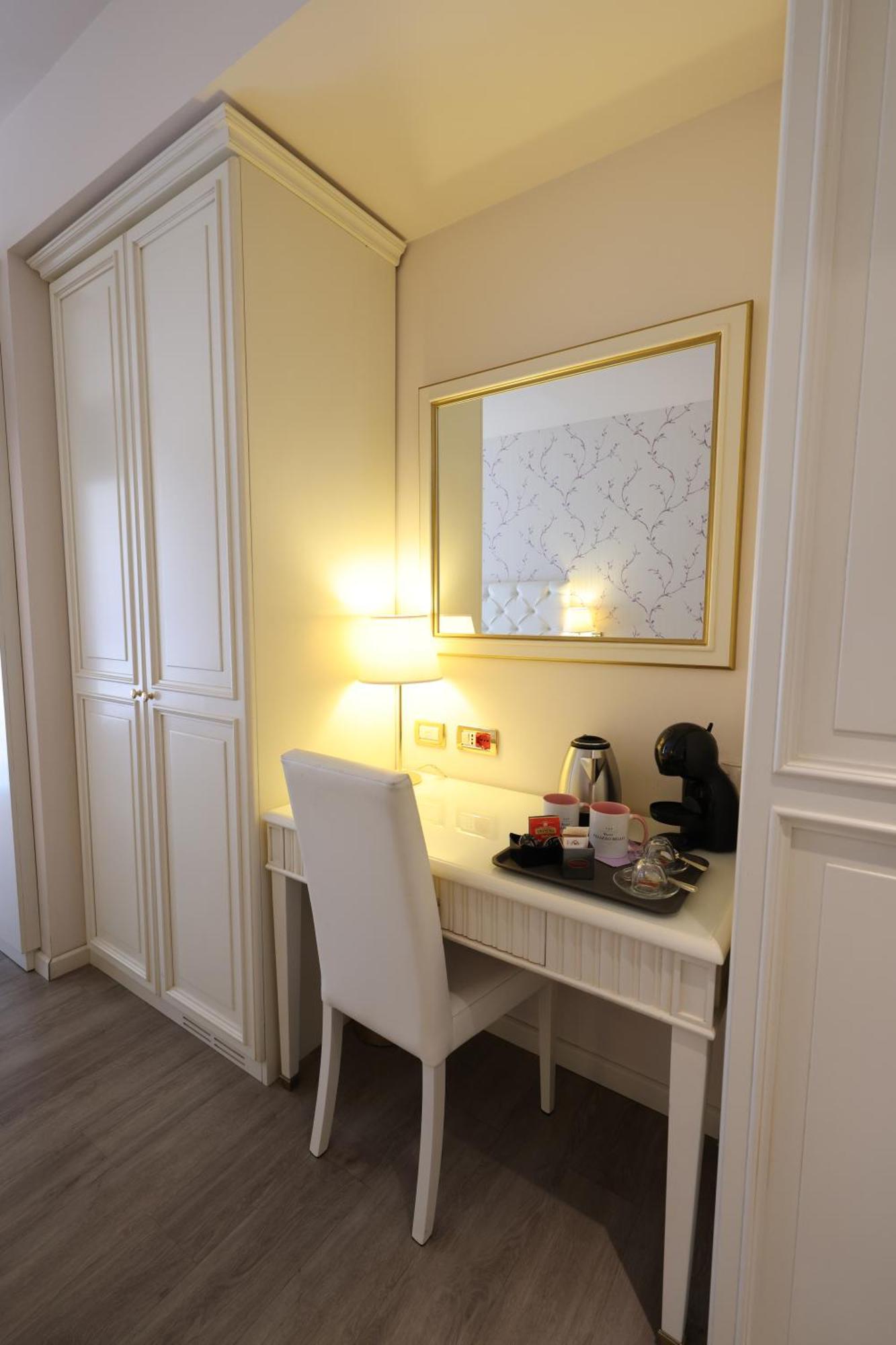 Hotel Palazzo Bello - Nuova Gestione Recanati Eksteriør bilde