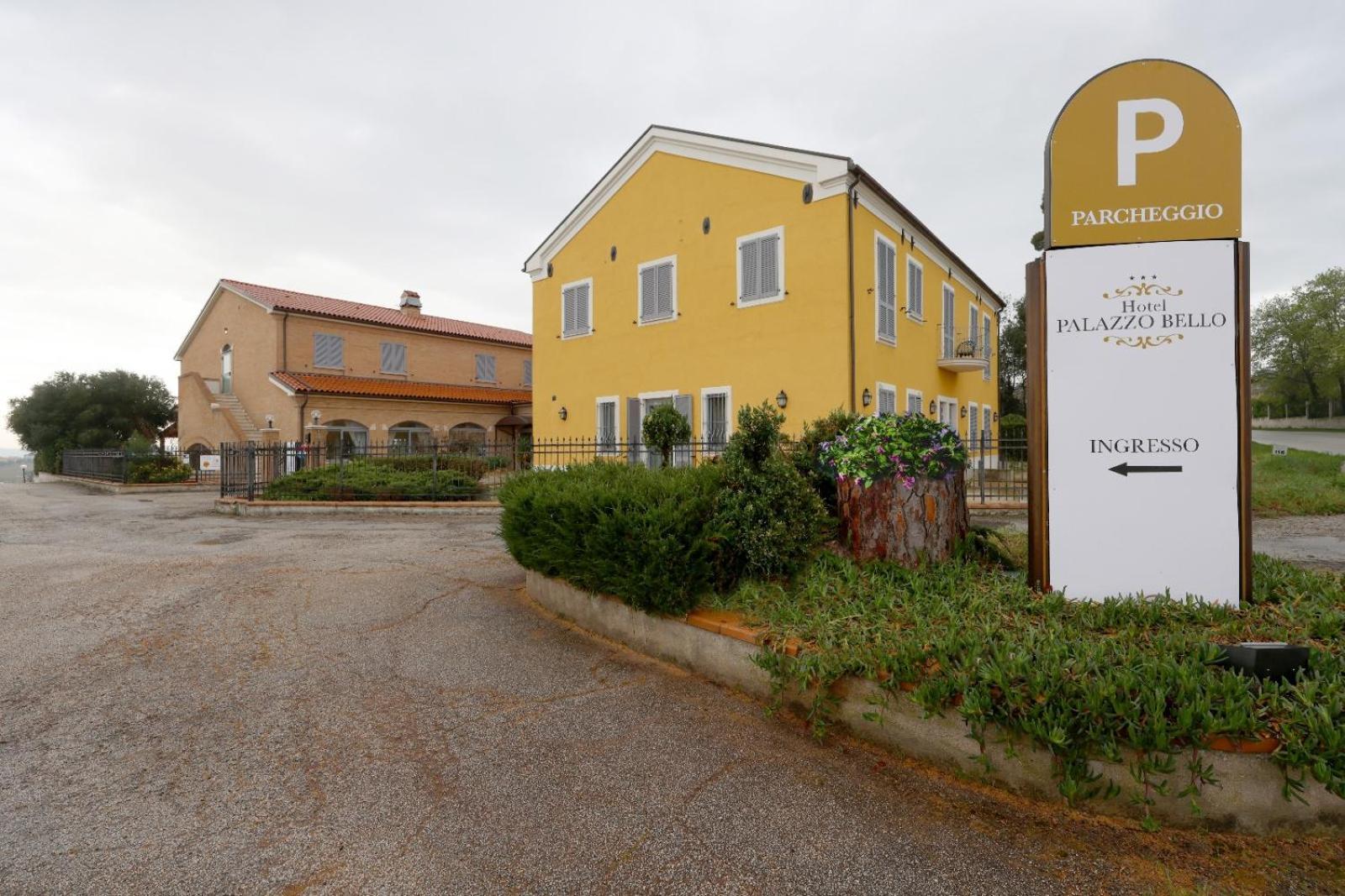 Hotel Palazzo Bello - Nuova Gestione Recanati Eksteriør bilde